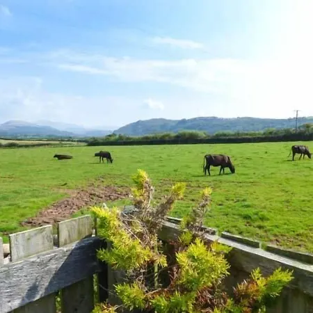 Holiday home Gable View *